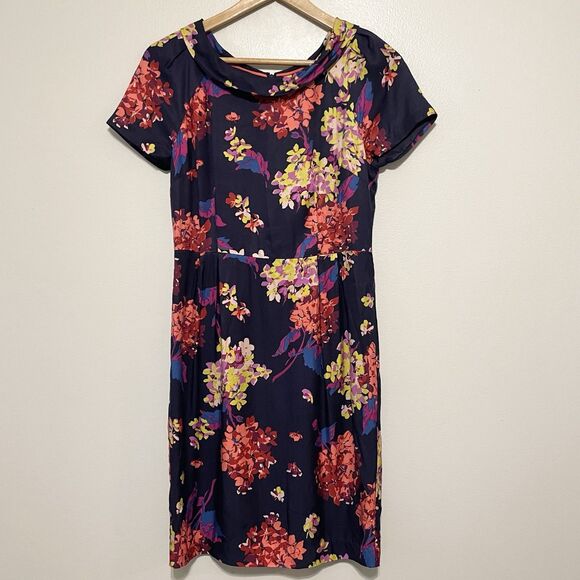 Boden Dresses & Skirts - Boden Silk Blend Sheath Dress 6R Navy Blue Floral Collared Pleats Classy Preppy